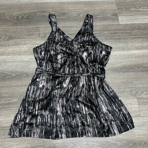 Dots Women's Black & White Sleeveless Top Size XL with Around Back Tie